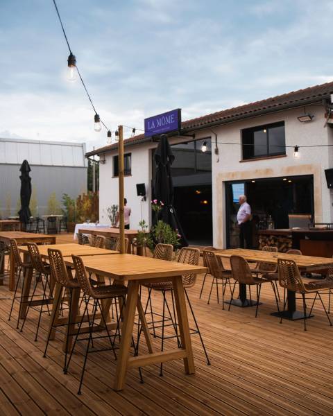 Grande terrasse restaurant à colomiers 