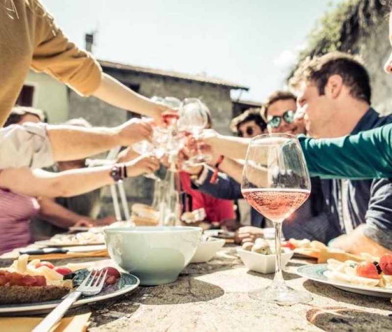 Restaurant de groupe à Toulouse : découvrez nos menu de groupe 'Convivial' chez la ville en rose Colomiers